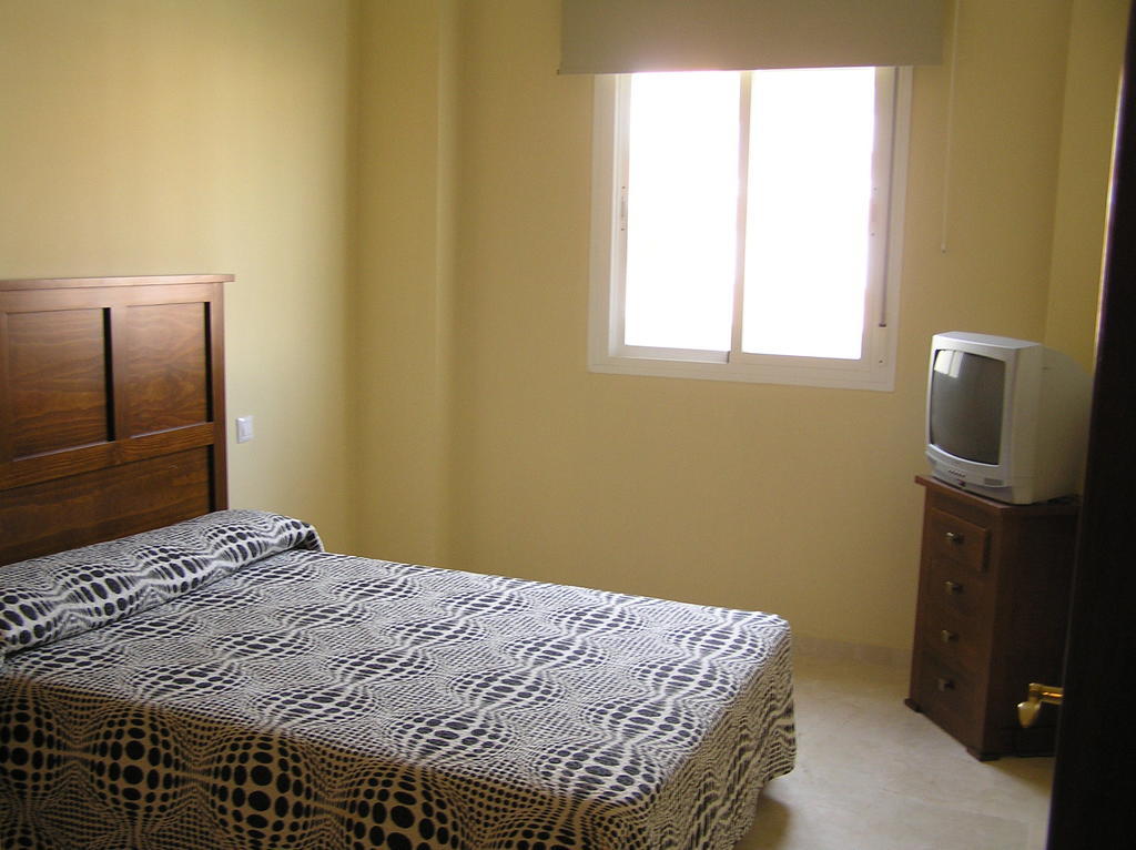 Apartamentos Turisticos Los Girasoles Espartinas Chambre photo