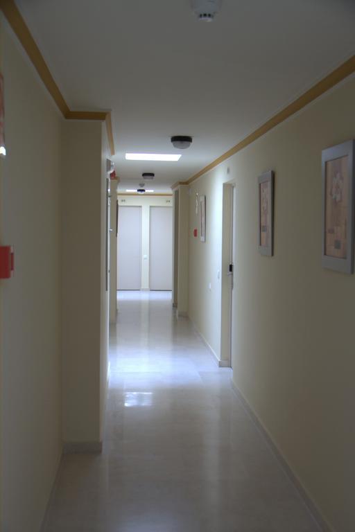 Apartamentos Turisticos Los Girasoles Espartinas Extérieur photo