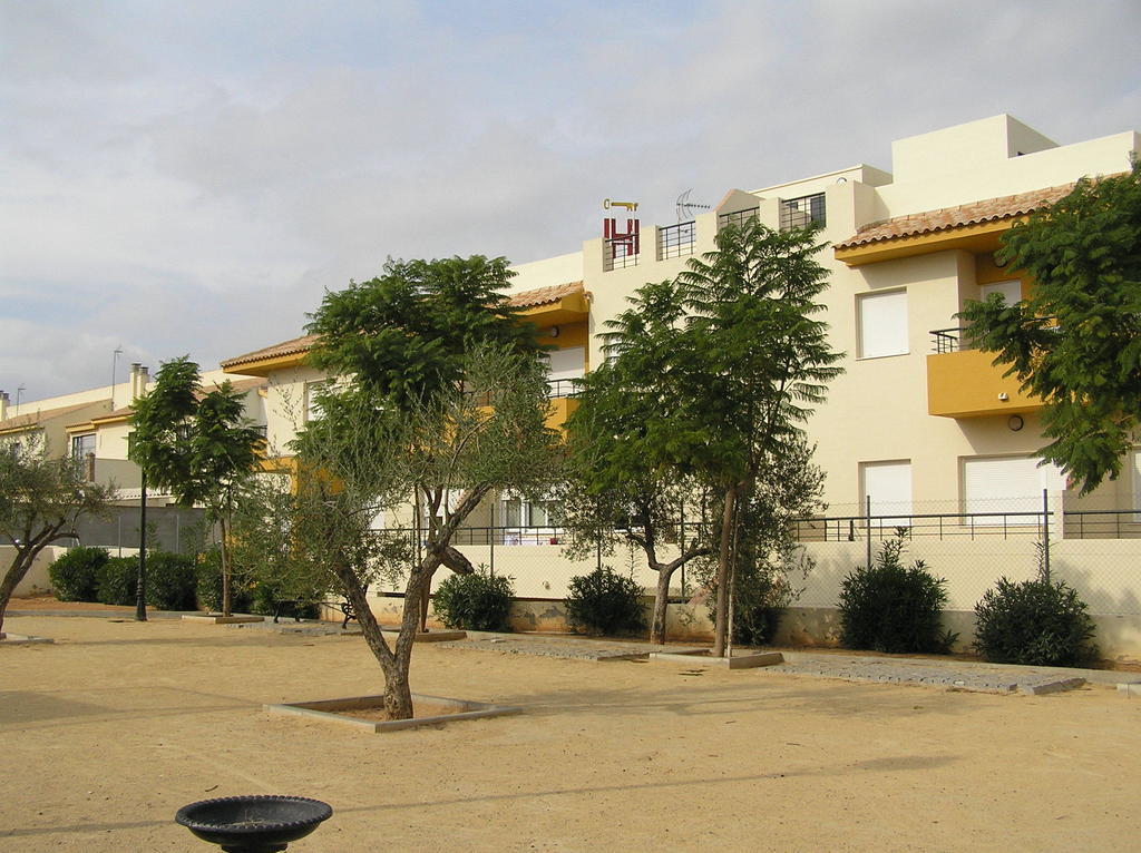 Apartamentos Turisticos Los Girasoles Espartinas Extérieur photo